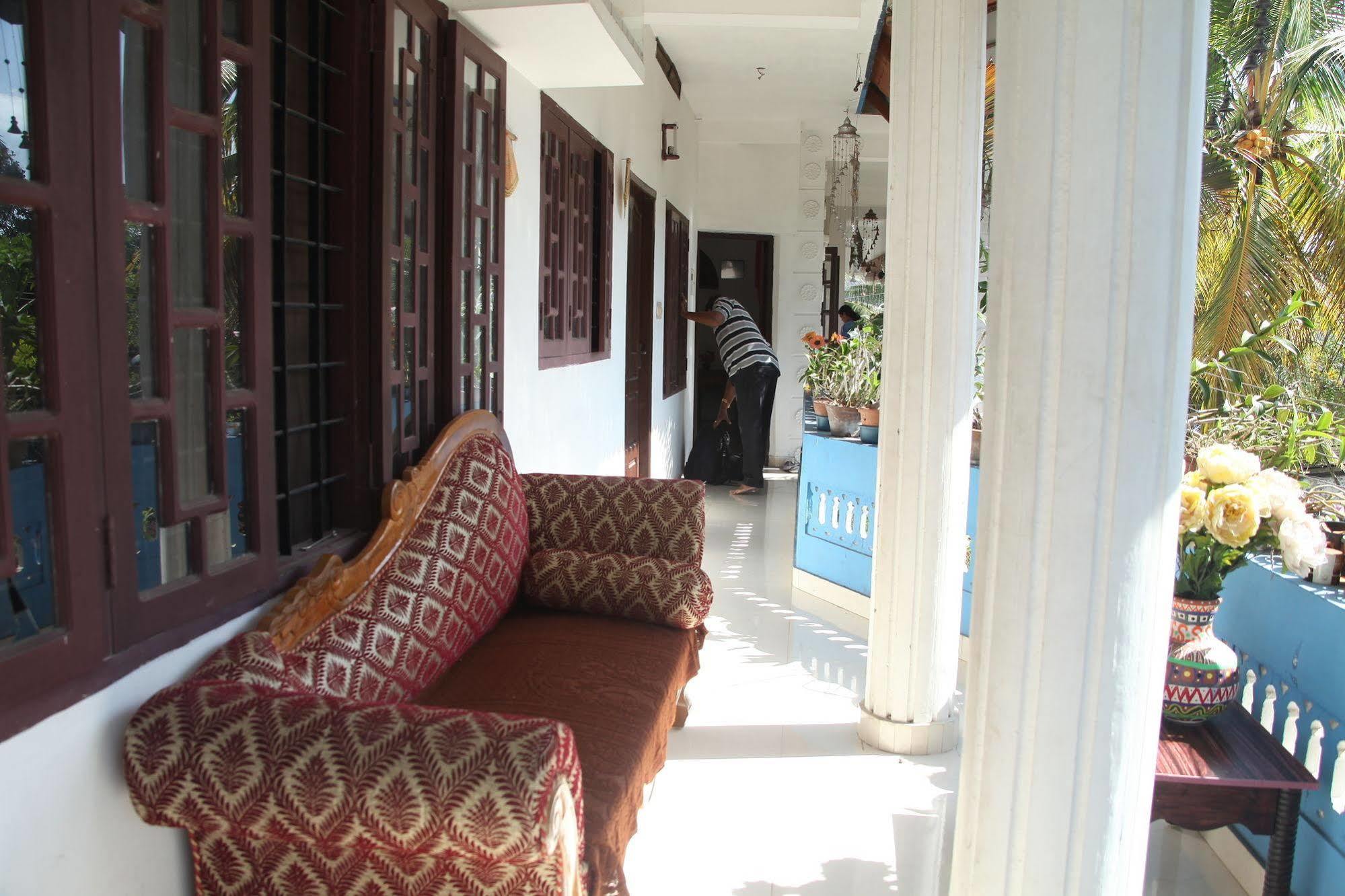 梦想守望者寄宿家庭 Kochi 外观 照片